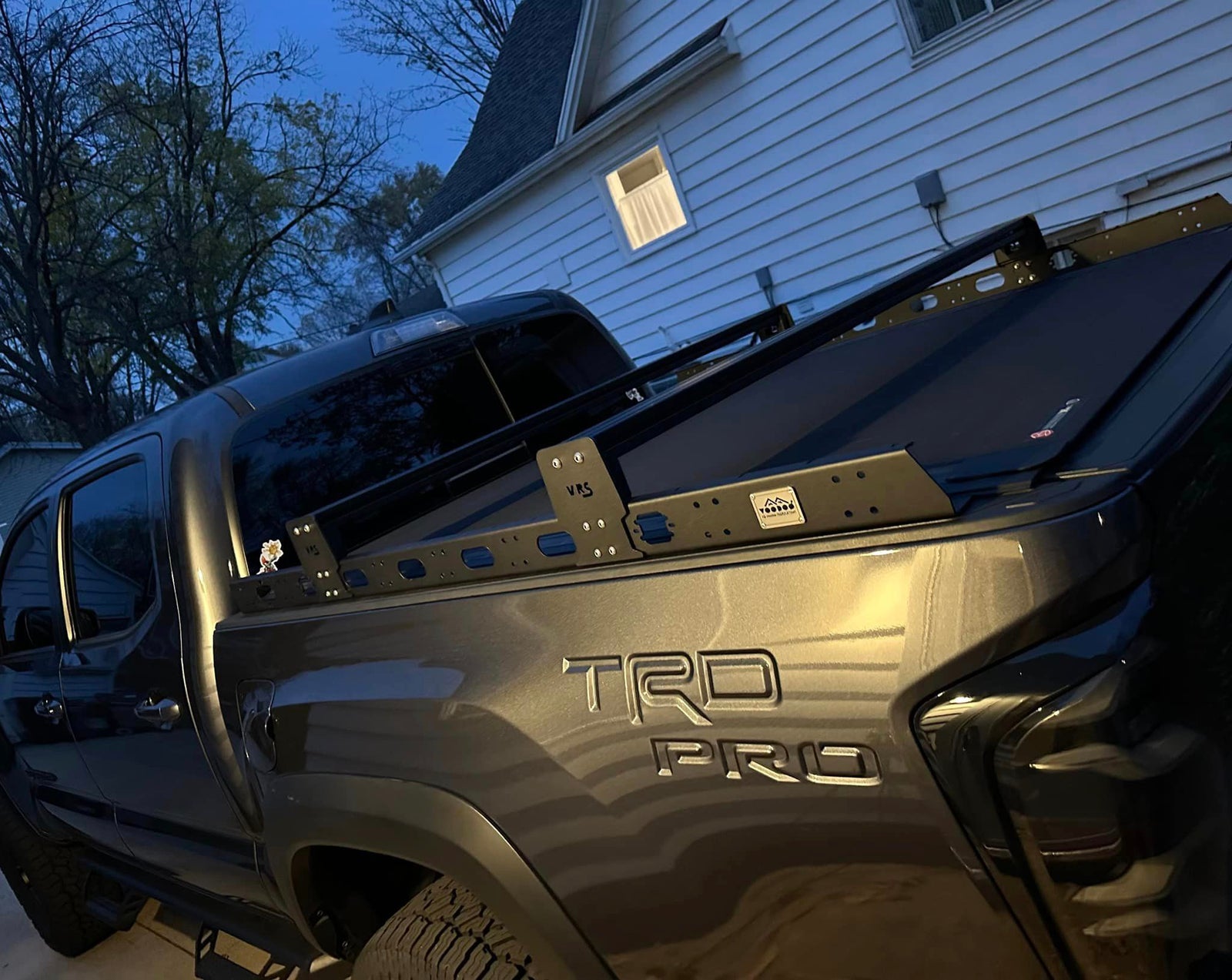 Steel VRS Tonneau Compatible Hi-Rise Crossbar System