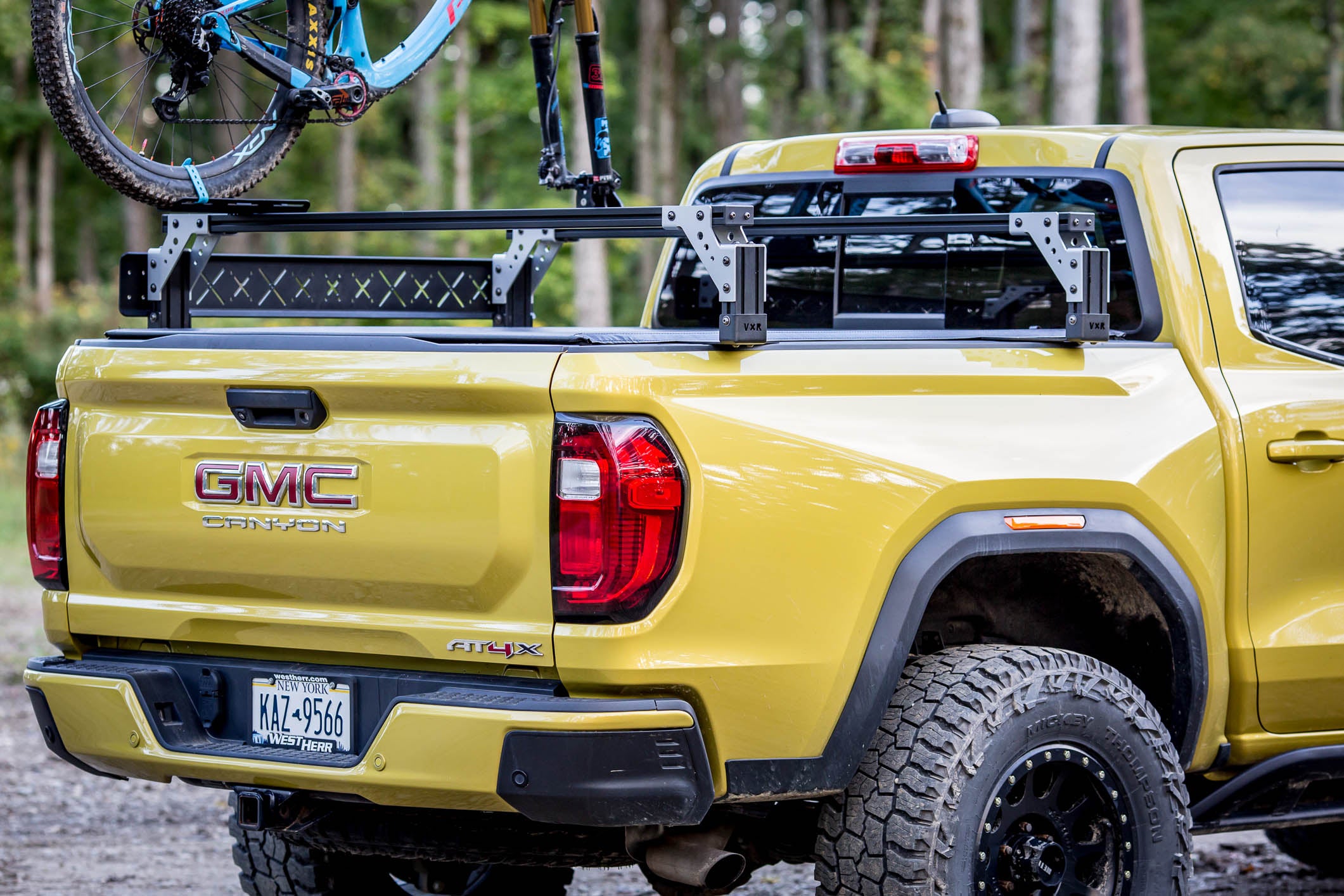 gmc canyon chevy colorado bed rack tonneau compatible