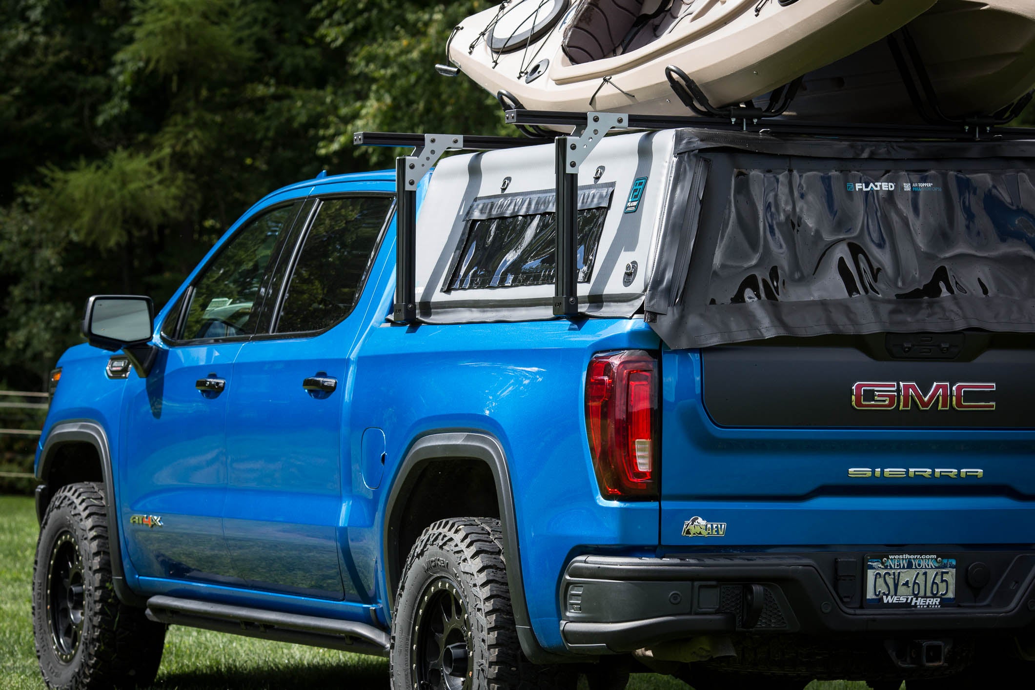 Flated compatible truck kayak rack