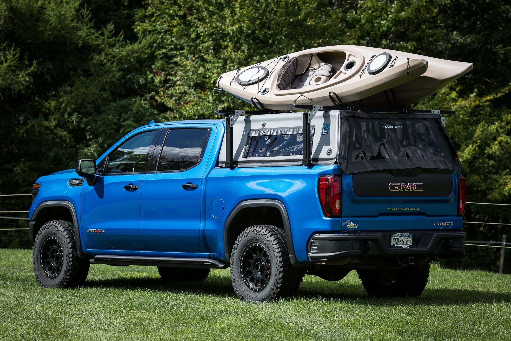 Flated compatible truck kayak rack