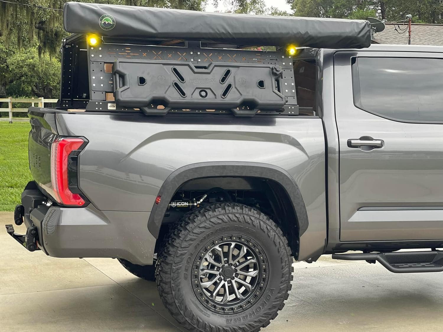Aluminum VRS Tonneau Compatible Bed Rack, Cab Height