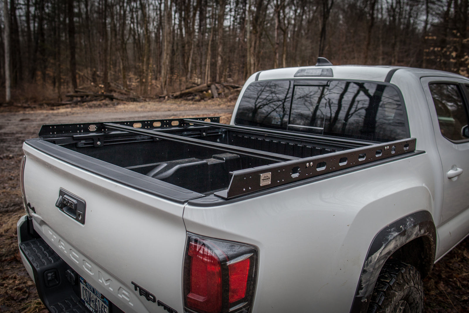 Aluminum VRS Tonneau Compatible Bed Crossbar System